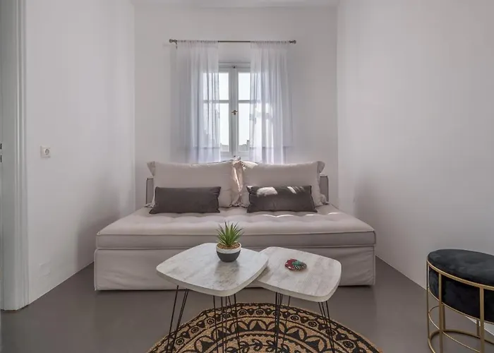 Anita & Milos Aparthotel Adamantas (Milos)