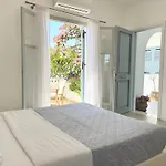Anita & Milos 3* אדאמאס
