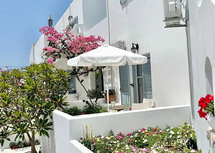 Anita & Milos Апарт-отель Адамас